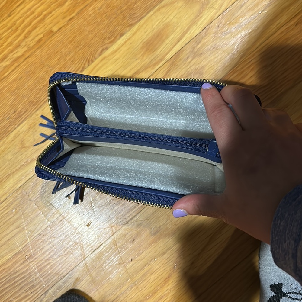Blue ugg wallet - Picture 3 of 3